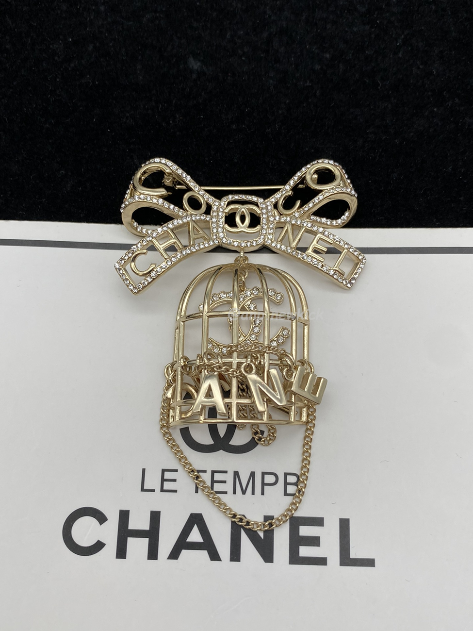 Chanel Glass Pearl Cc Gold Brooch (20) - www.newkick.vip